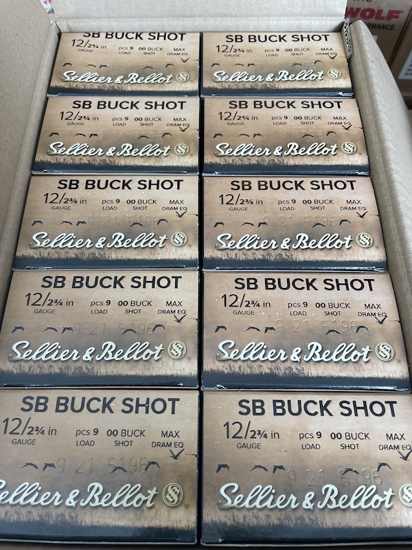 Sellier & Bellot 12 Gauge SB12BSG 2-3/4 00 Buck. 9 pellot. 250 round case. 12 Gauge www.cdvs.us
